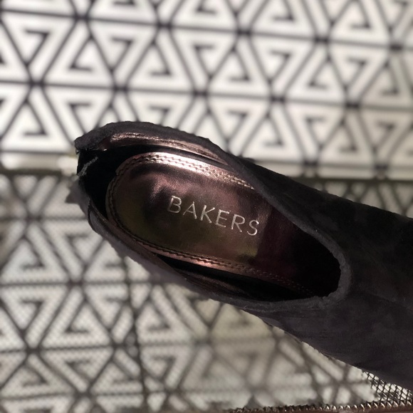 Bakers Black Platform Ankle Boot Booties Heels Womens Size  5 - Picture 3 of 4